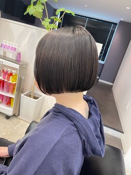 イヴォークトーキョーオーサカ(EVOKE TOKYO osaka) 切りっぱなしボブ 内巻き 簡単セット おしゃれ 可愛い 暗髪