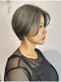 大人30代40代白髪ぼかしオリーブベージュショートボブ