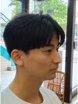 ヘアーサロン ピエロ&nbsp;束感センターパート/ツーブロック/刈り上げ/ビジネスショート