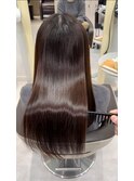 落ち着いたブラウン×髪質改善ストレート