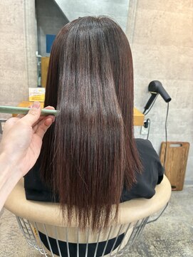 イシン(ISIN) 艶サラストレート