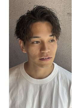 クオンヒール(QUON HEAL) 大人緩めツイストスパイラルアップバング