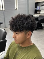 ガオプロデュースバイレボ(gao produced by revo)&nbsp;スペインカールスパイラルパーマ刈り上げマッシュフェード柏駅眉