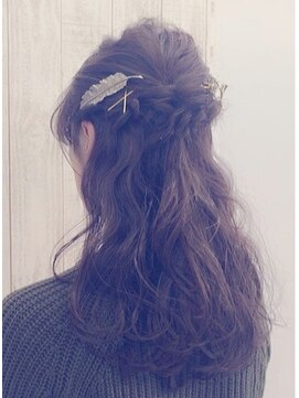 ネオリーブ コパン 鶴見店(Neolive copain) 【Neolive copain】ゆるふわハーフアップ