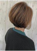 小顔に見せたい方必見。スタイルがよく見えるショートスタイル