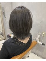 オーストヘアー リュウール(Aust hair Lueur) 外はねbob×シルバーカラー