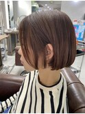 襟足ギリギリミニボブ