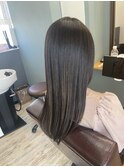 サラサラストレートロングヘア