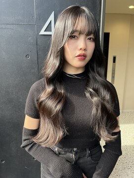 アム 表参道(am) 小顔薄めバンググレージュレイヤーロング前髪パーマ黒髪