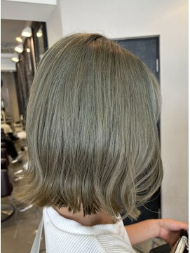 リファイン 羽村店 切りっぱなしカーキ/カーキアッシュ/ダブルカラー/ボブルフ