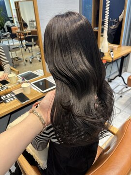 ユニ バイ マグ 長野店(Uni.by Mag) 20代30代40代大人可愛い韓国風ブルーブラック透明感