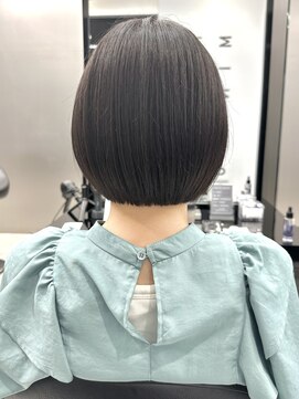 ハルキミナトジャパン センダイ(HARUKI MINATO japan SENDAI) 黒髪パッツンショートボブ