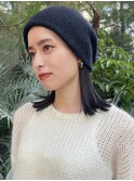 外ハネロブ 切りっぱなし ミディアムヘア コスメストレート 青山