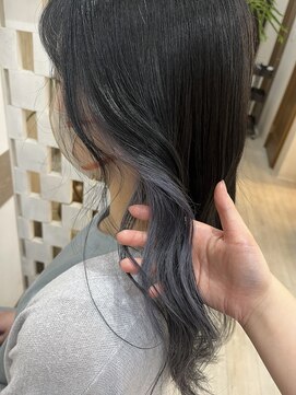 フゥカ 類家店(fuka) 透明感インナーカラー　グレー　ブルーブラック