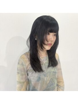ニコ シモノセキ(NIKO Shimonoseki) 【NIKO】レイヤーカット／ウルフカット/顔まわりレイヤ －/黒髪