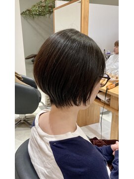 ストーリアエフ カミトザッカ(storia.f kami to zakka) 忙しい方でも簡単に決まる女性らしい丸みのあるショートボブ