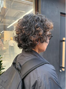 トオ(TOH) マッシュパーマくるくるパーマ癖毛風パーマショートパーマ