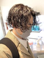 エリマ 調布(elima)&nbsp;波巻きスパイラルパーマ/センターパート/ツイストスパイラル