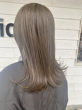 ブリック(Brick) オリーブベージュカラー