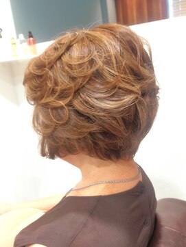 ヘアー グリーン(hair green) 40代50代60代/ふんわりショート/パーマショート/大人ショート