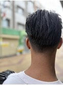 刈り上げ×ツヤ感オールバックスタイル