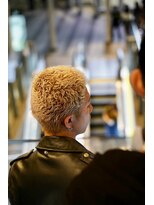 クロムトウキョウ ザ バーバー ネオン 新宿店(CHROM TOKYO the Barber ne/on) 金髪ボウズ!