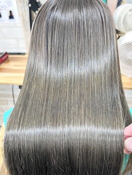 ヘアスペースプルメリア(Hair space Plumeria)の写真/【SNS話題★髪質改善メテオストレート】圧倒的艶髪に感動◎従来では作り出せなかった艶髪ストレートに♪