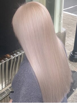 ミルクティー/ブリーチカラー/ウルフカット/レイヤーカット