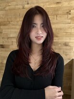 エルメ(Herme) レッドカラーの大人レイヤー