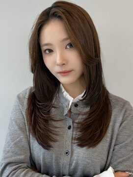 ソラ 広尾店(SORA) ミディアムレイヤー/内巻きヘア