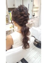 アバント(avant)&nbsp;編み込みツイストアレンジ