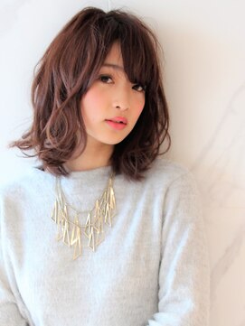 エムスラッシュ アヴェダ 自由が丘(M.SLASH AVEDA) ■斜めバング外ハネ透け感無造作セミディM.SLASH自由が丘22-5★