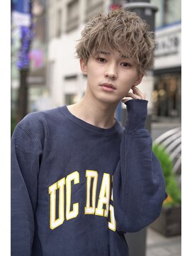 ジョエミバイアンアミ(joemi by Un ami) 《joemi 新宿》ツイスパでやりすぎずナチュラルパーマヘア　近江