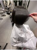 大人かわいい黒髪艶髪ショートボブ縮毛矯正髪質改善