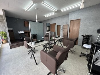 Hair Salon CREO 福大通り店【ヘアサロンクレオ】