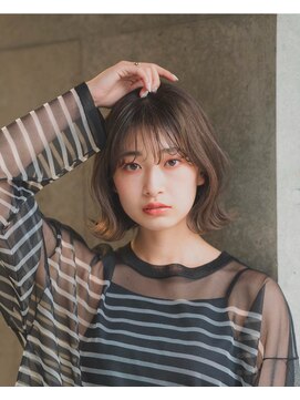 ベイショア(Bay Shore NY) 外はねボブ/ミルクティーカラー/ミルクティーグレージュ