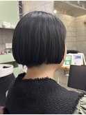 刈り上げミニボブ