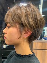 ヘアークリアー 蕨 おしゃれな大人のデザインカラー ハイライト マッシュショート