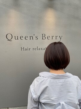 暗めカラー首元スッキリショートボブ9.30