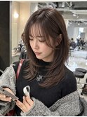 小顔効果◎パールベージュ×ウルフカットでこなれ感