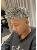 ジェットモヒカン×ツイストパーマ×ホワイトメッシュ