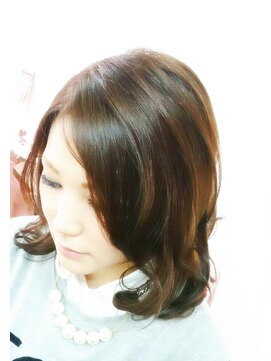 ヘアーブース ウイング(Hair-Booth Wing) 自然なグラデーションで軽やかスタイル