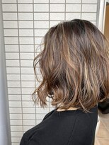 ヘアリゾート バルボア アイランド(hair resort Balboa Island) 30代40代外ハネボブ耳だしショート白髪ぼかし