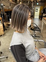 ウィークエンド(WEEKEND)&nbsp;白髪対応可【カット＋バレイヤージュ＋トリートメント22000】