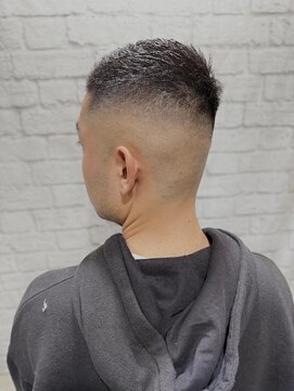 グレイスフル バーバープラチナム 六本木店(Graceful Barber platinum) ハイフェードかき上げバングショート