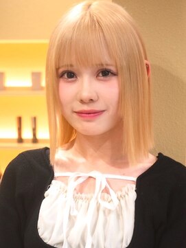 バイエイト(X８) ケアブリーチ×ぱっつりボブ