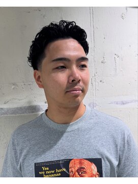 フランクスバーバーザスタンド(Frank’s barber the stand) サーフカール/スパイキーショート/ブルーブラック/飯田橋E