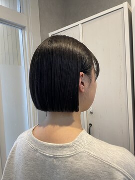 アーサス バイ ヘッドライト 三島店(ursus by HEADLIGHT) コンパクトなミニボブ