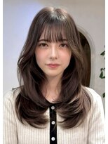 レイラバイアフロート 吉祥寺(Lila by afloat)&nbsp;レイヤーカット／顔まわり／ミディアムレイヤー/ハッシュカット