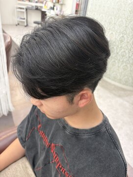 クイーンズゲート 昭和パレス店 縮毛矯正で作るフェザースタイル